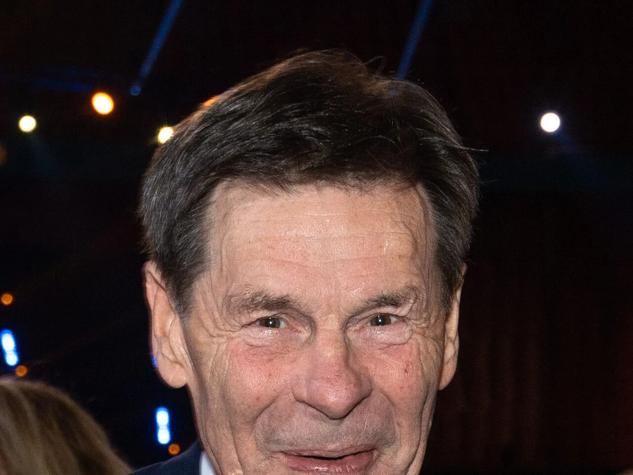 Tord Lundström i kavaj på Tidernas hockeygala i Avicii Arena 2022